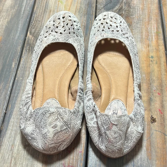 Earth Womens Breeze Off-White Gladiator Sandal. Size 9 B - Picture 2 of 4